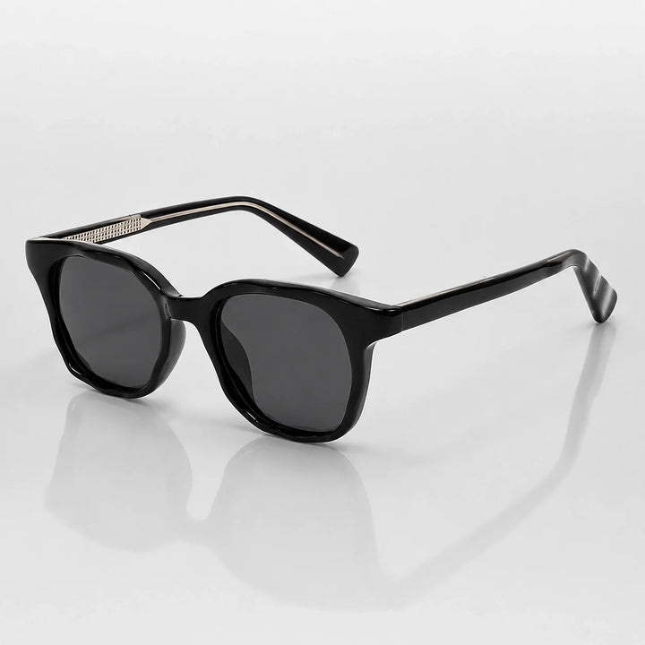 Quelva Mavio Sunglasses — Black Frame Black And Gray Film C1 (sunglasses hero)