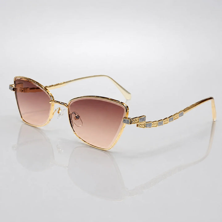 Quelsa Cat-Eye Sunglasses — C5茶粉 (sunglasses hero)
