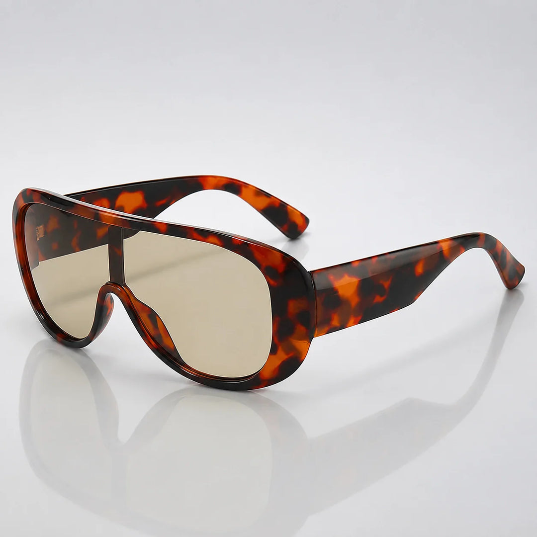 Quelto Riviera Sunglasses — Tortoiseshell (sunglasses hero)